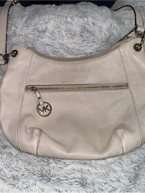 Michael Kors Soft Pebbled Leather Hobo in Light Cream with Gold Hardware